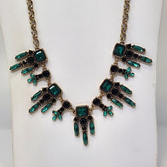 Art Deco Style Green Rhinestone Statement Necklace Gold Tone Costume Jewelry - Picture 2 of 6